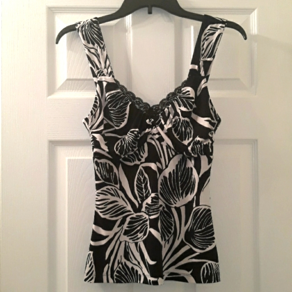 White House Black Market Black&White Floral Top XS